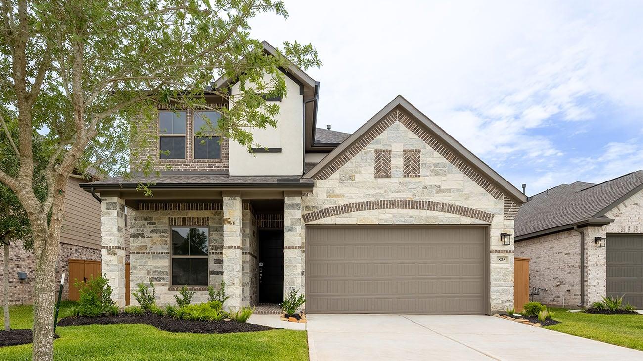 825 Laguna Green Lane